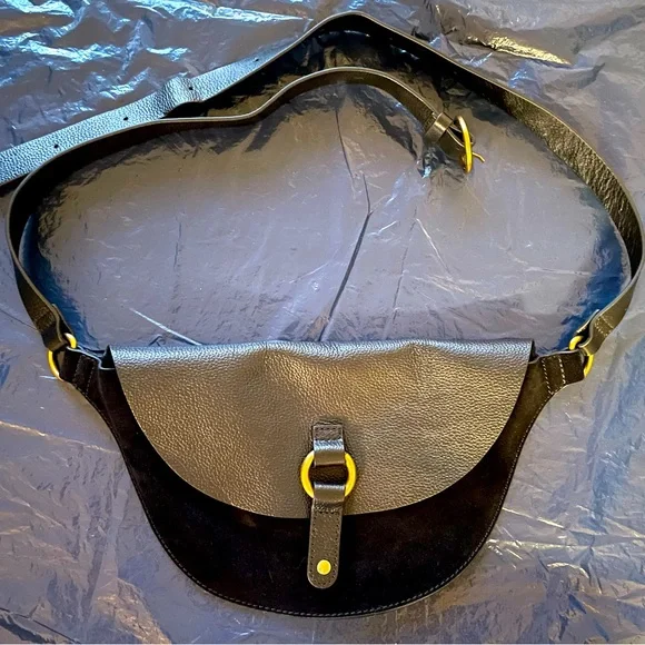 Banana Republic Black crossbody belt bag - Picture 1 of 11